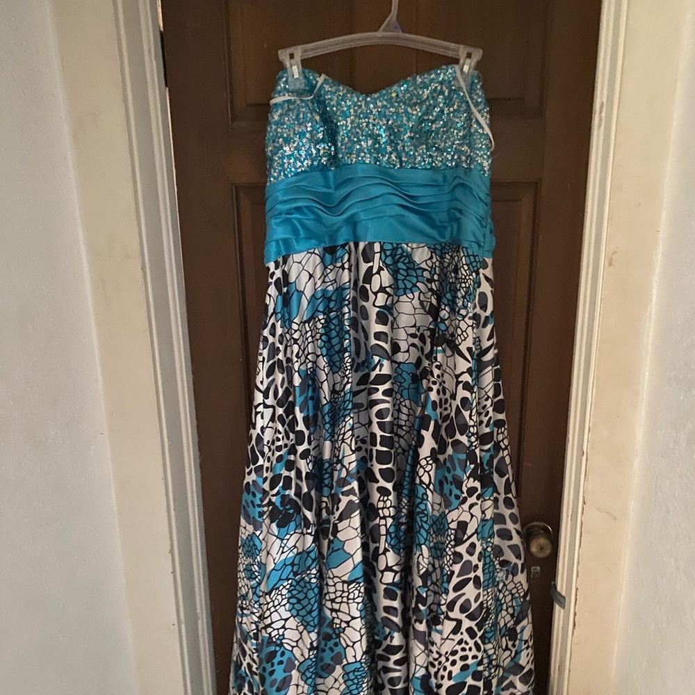 Prom dress
